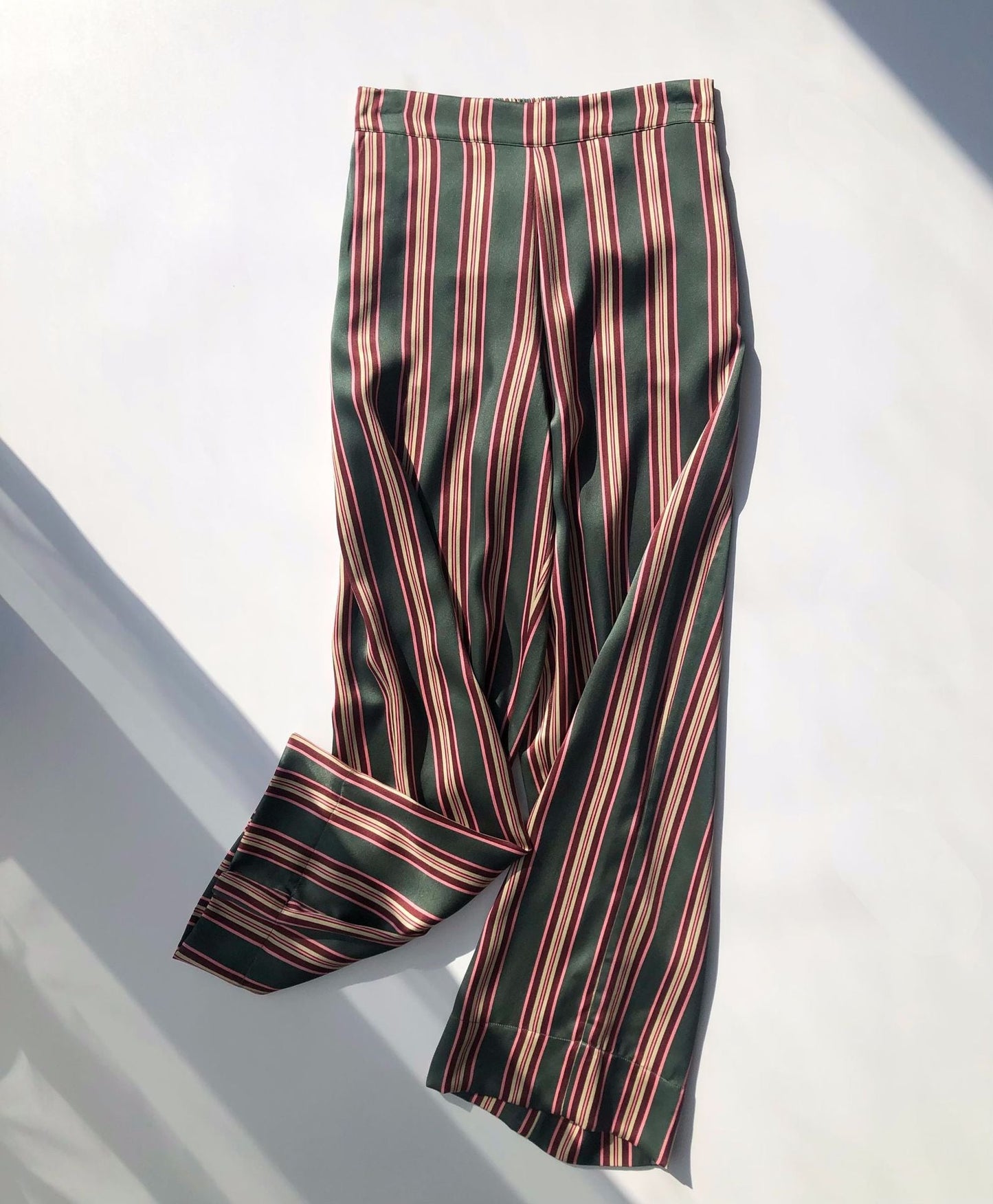 British style niche. Dream God striped print pajamas Heavy sand washed silk satin suit Shirt + wide leg pants